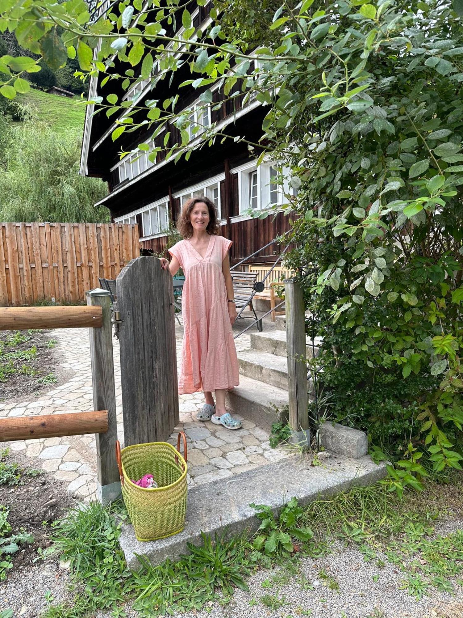 Gemuetliches Chalet-zimmer In Swiss Historic Holidays Rosalie *