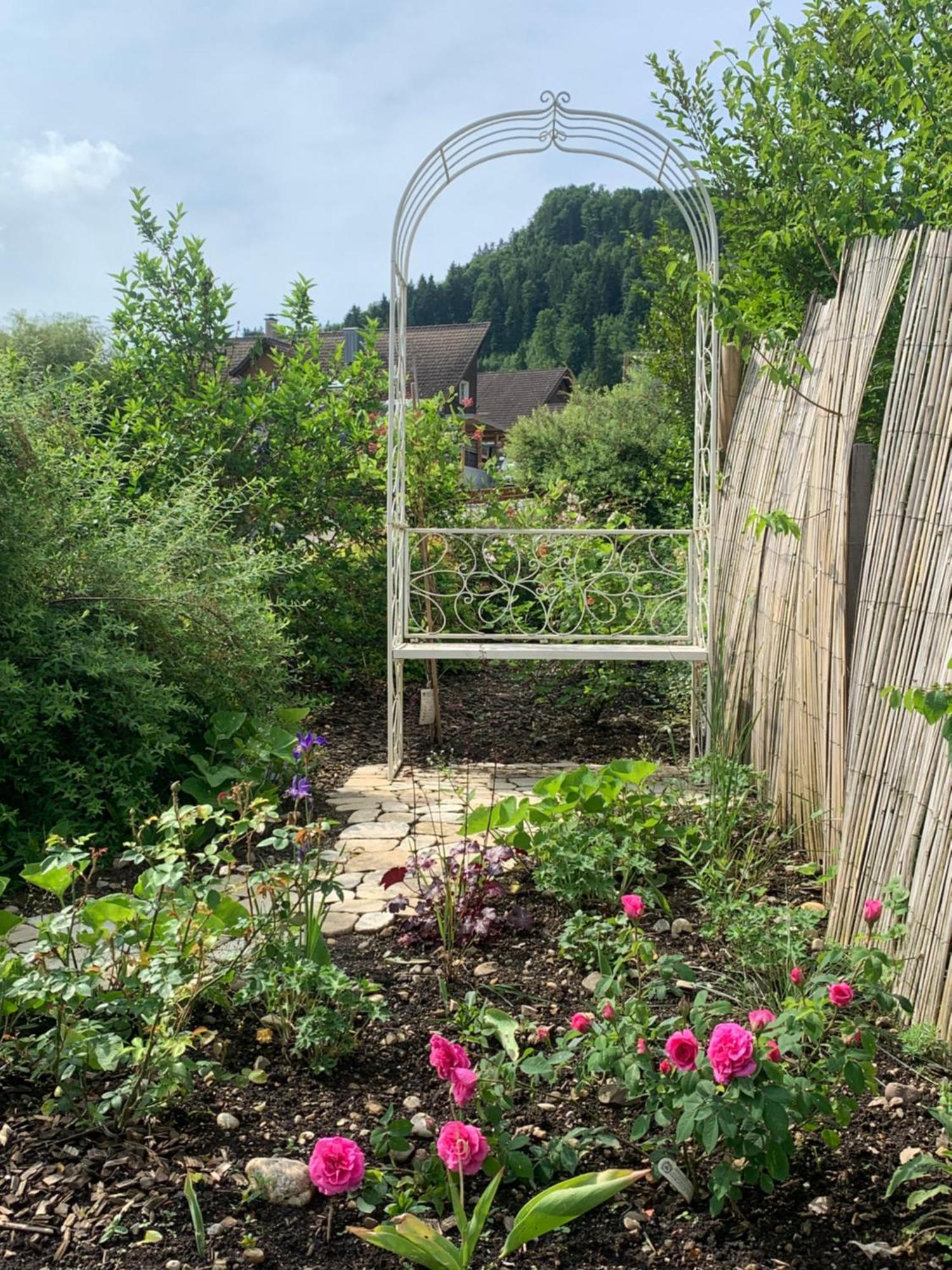 Gemuetliches Chalet-zimmer In Swiss Historic Holidays Rosalie *