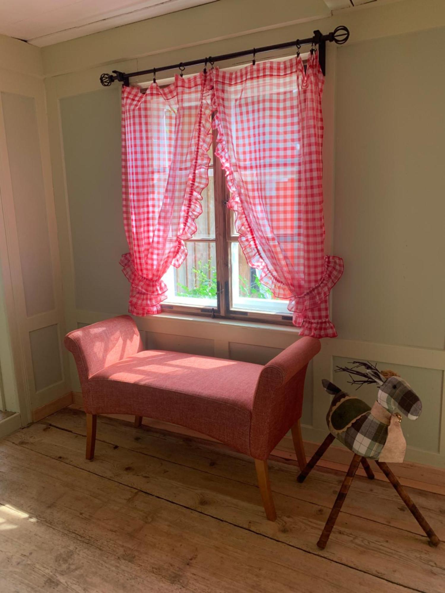 Gemuetliches Chalet-zimmer In Swiss Historic Holidays Rosalie Homestay